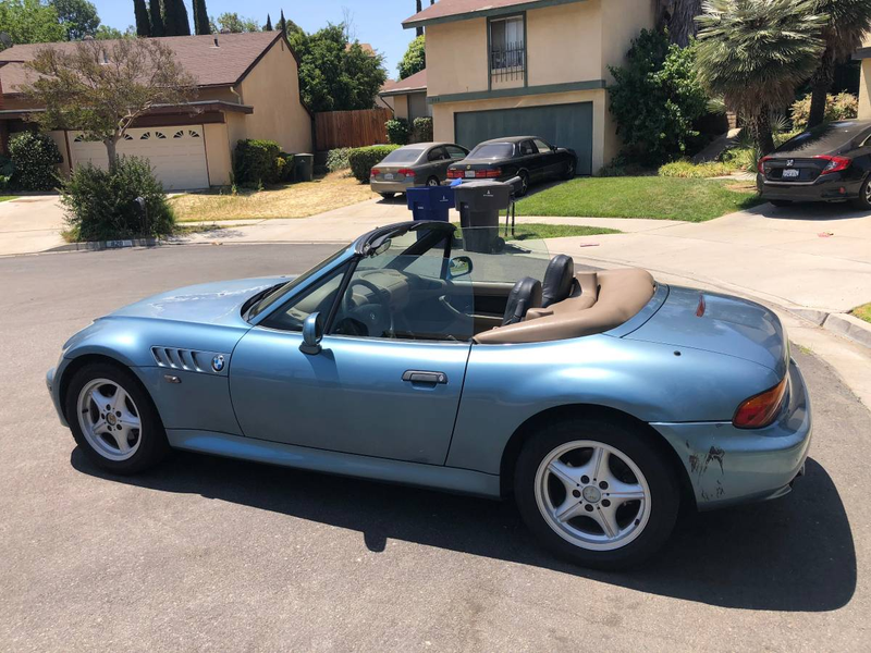 Illustration for article titled At $2,100, Could This 1997 BMW Z3’s Price Outweigh Its Problems?